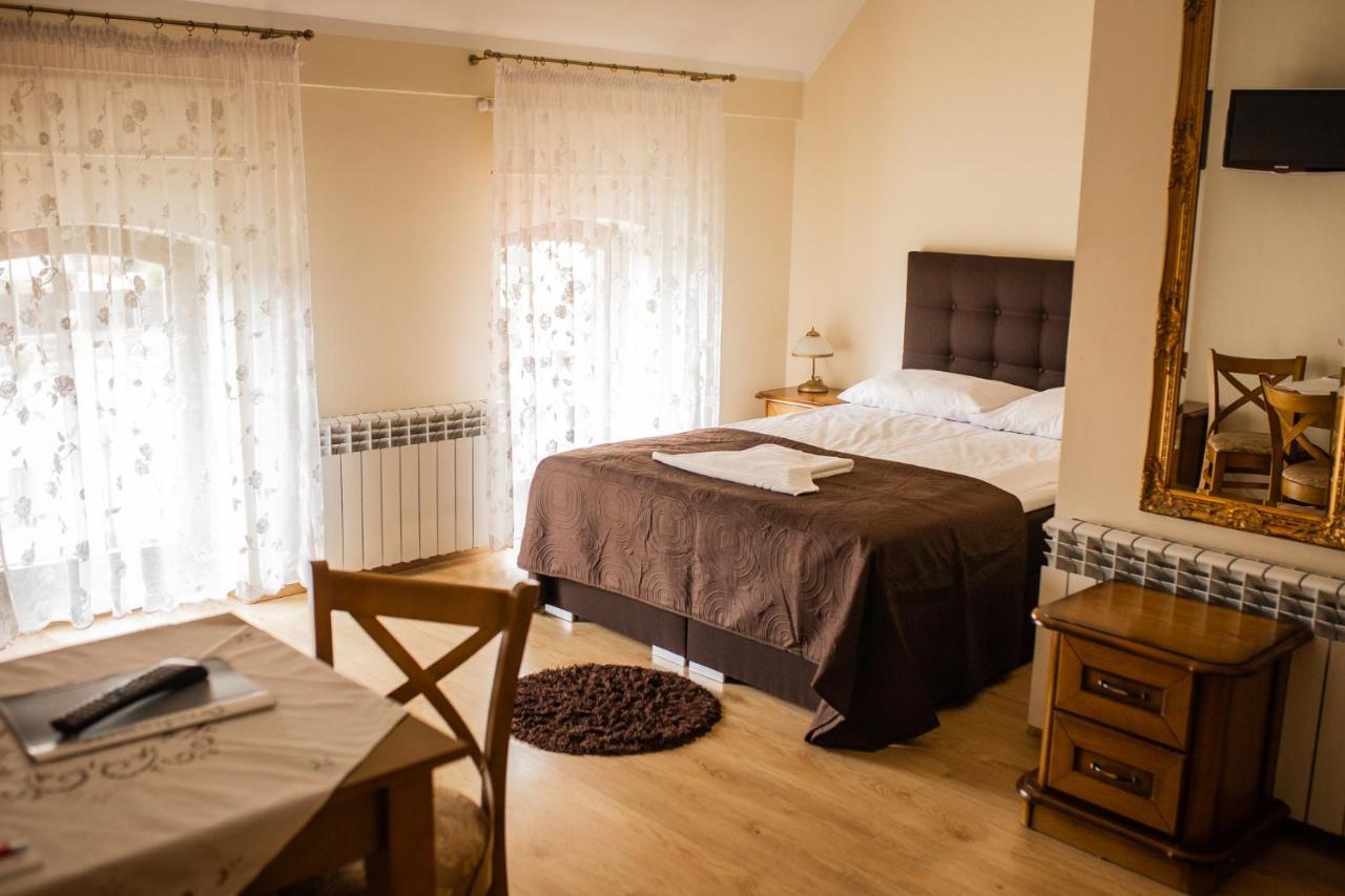 Hotel Przedzamcze Dzialdowo Bagian luar foto