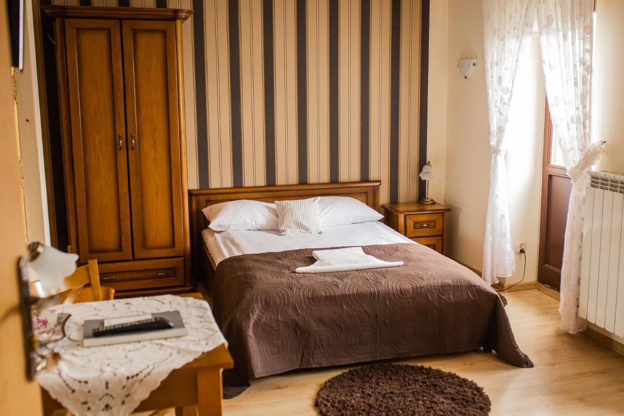 Hotel Przedzamcze Dzialdowo Bagian luar foto