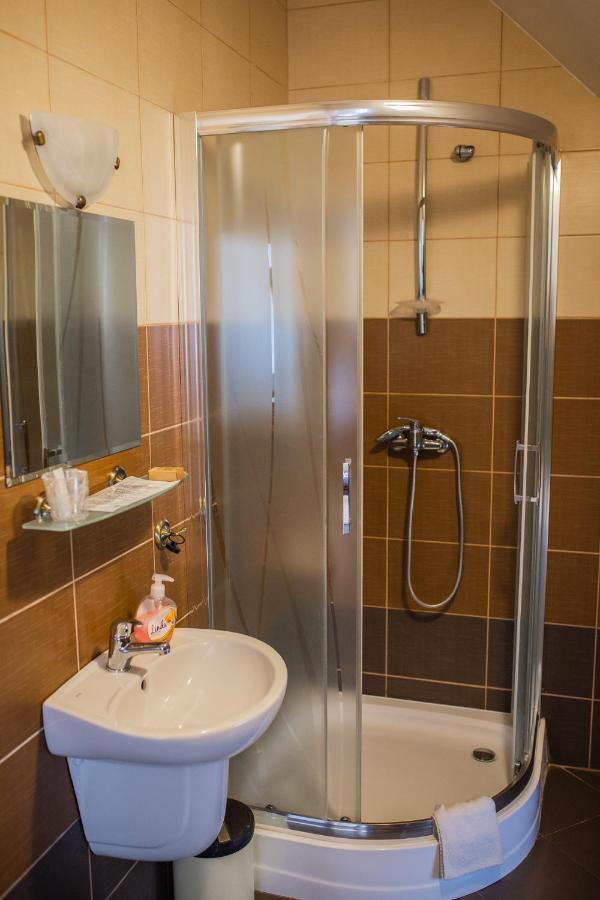 Hotel Przedzamcze Dzialdowo Bagian luar foto